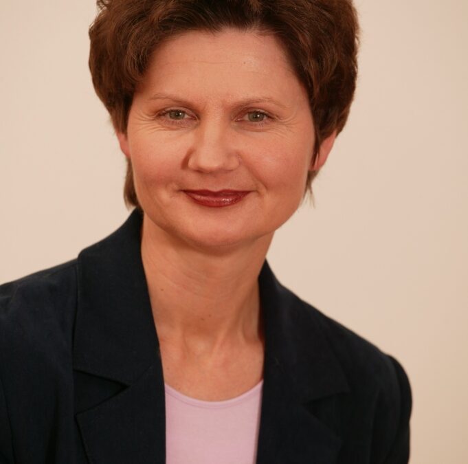 Dr. Gunta Kaugure