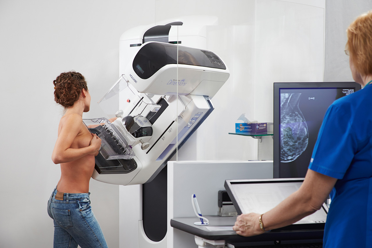 New – digital mammography with tomosynthesis